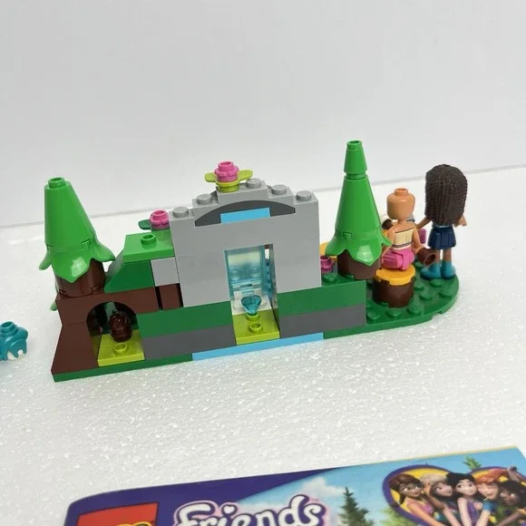 LEGO 41677 Friends Forest Waterfall Olivia Andrea Squirrel Scooter Diamond - Picture 9 of 11